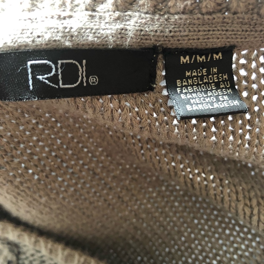 RDI High-Low Sweater size Medium - Picture 4 of 5